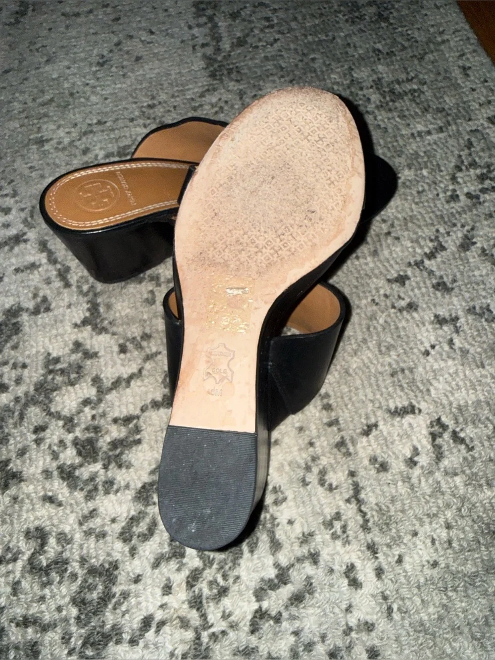 Tory Burch Miller MetalRed Leather Wedge Slide Sandals. - Picture 4 of 4